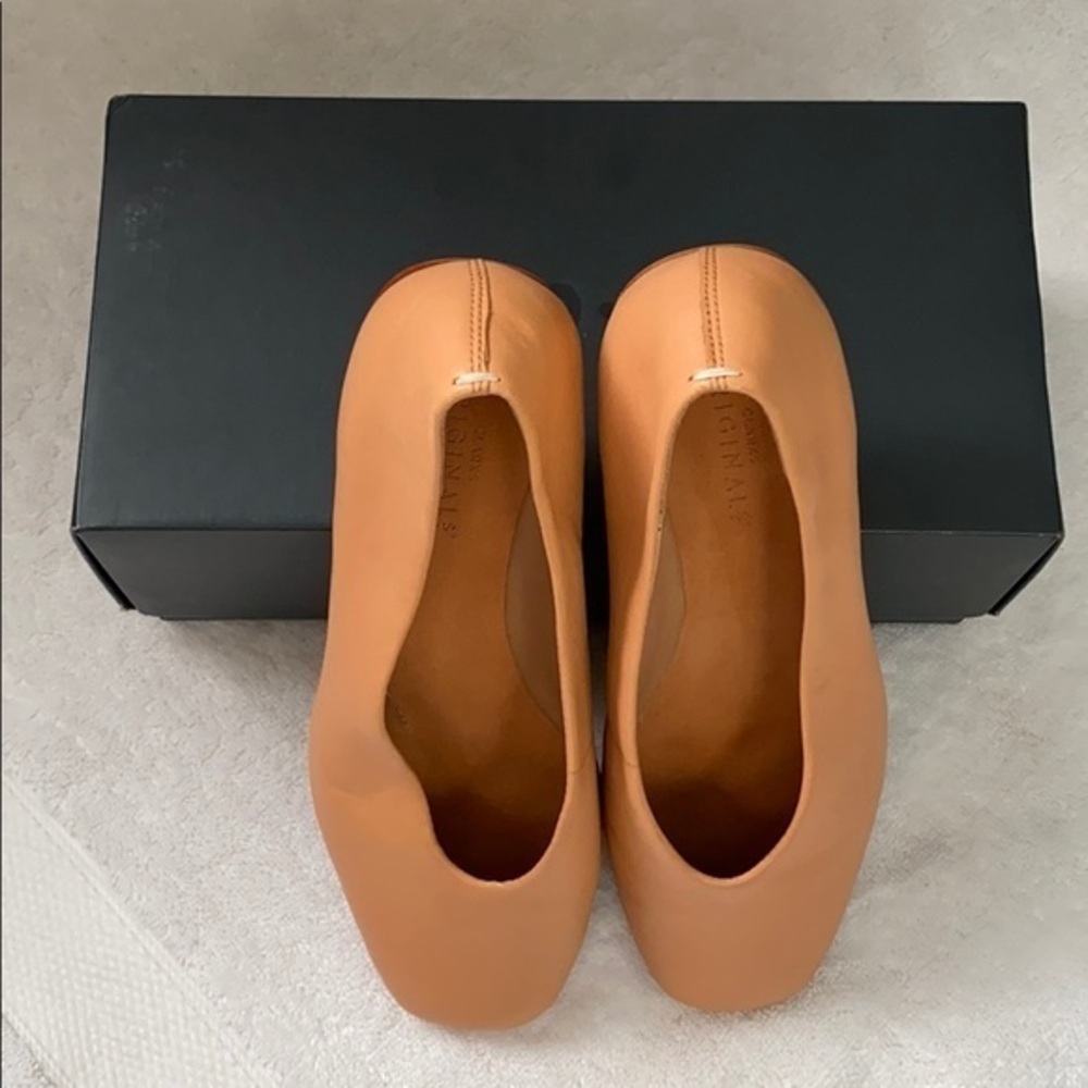 NEW LEATHER BALLET FLATS